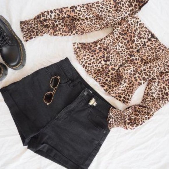 Amorini the Label Tops - Long Sleeve Leopard Animal Print Button Bl…